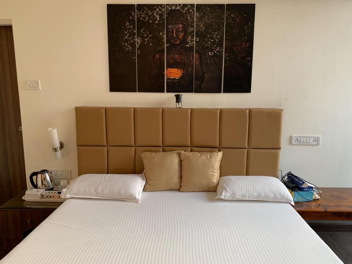Apple Tree Apartments Koregaon Park Pune Exterior photo